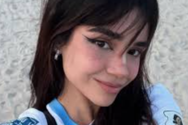 Enlace Video Filtrado de Alana Flores, Hermosa influencer con muchos seguidores en OnlyFans