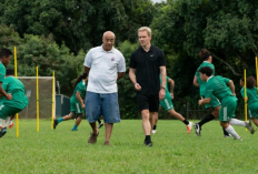 Nonton Film Next Goal Wins (2023) Sub Indo Full Movie, Sebuah Dokumenter Klub Sepak Bola Samoa Amerika Saat Pildun 2001