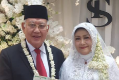 Sofwat Hadi Mantan Anggota DPD RI Resmi Menikah dengan Fauthyda, Berlangsung Penuh Haru Melangkah ke Jenjang Baru